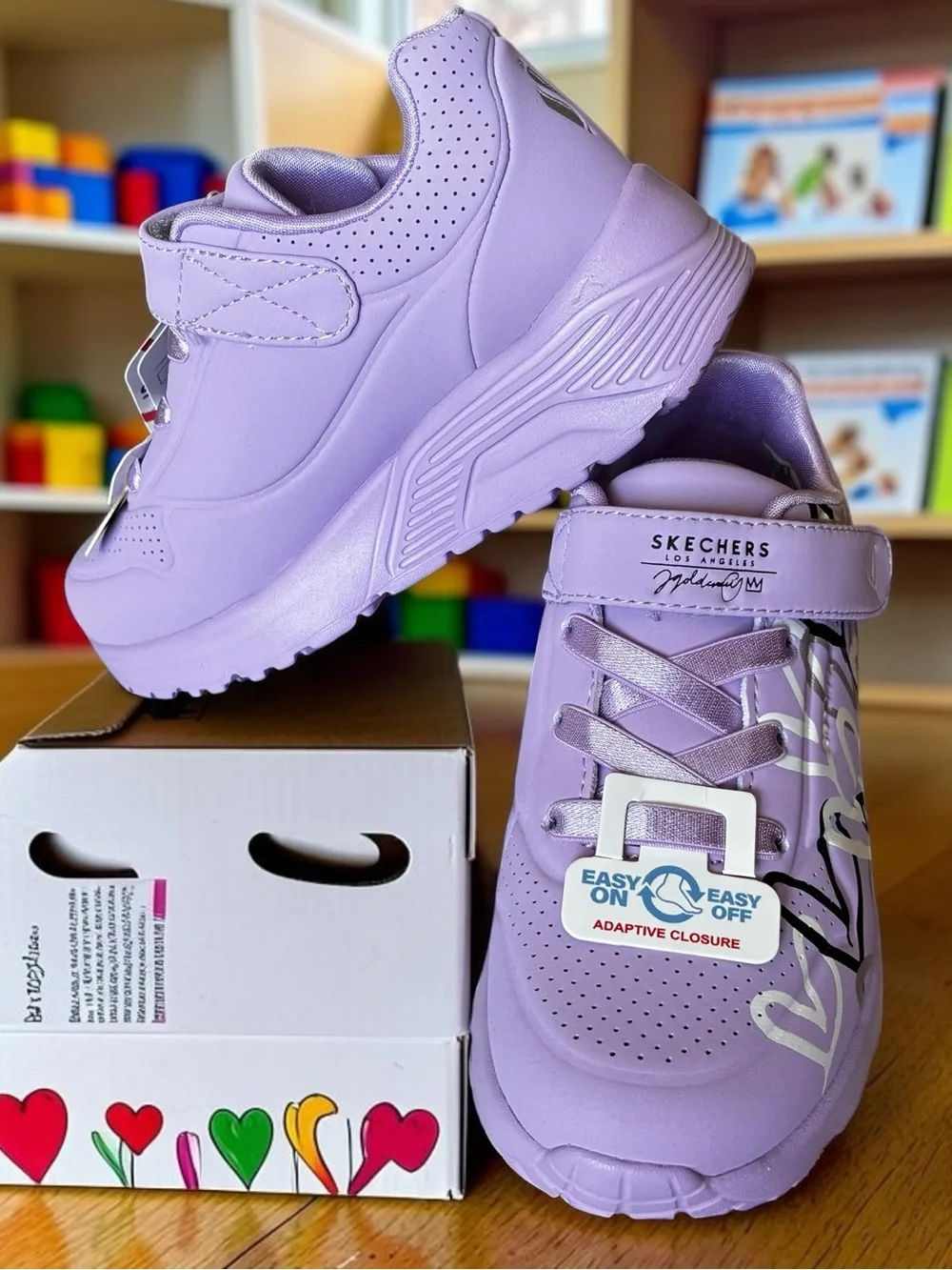 Skechers x Goldcrown: Uno Lite - Love Levitate Size 10K Brand New